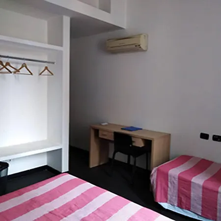 M&j Place Hostel