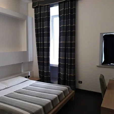 Hostel M&j Place *