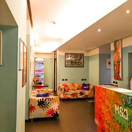 Hostel M&j Place *