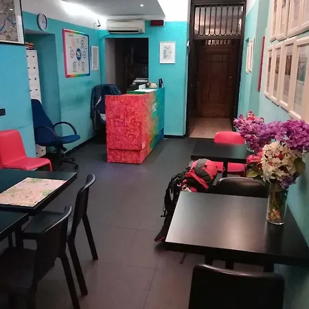Hostel M&j Place *