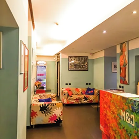 Hostel M&j Place