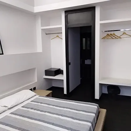 M&j Place Hostel Řím