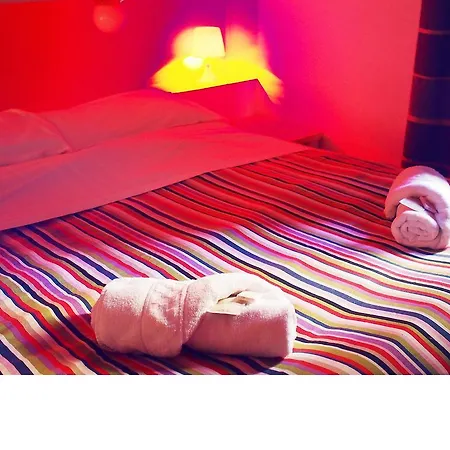 M&j Place Hostel *
