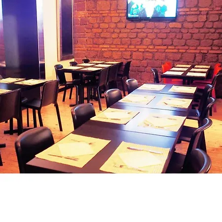 M&j Place Hostel *