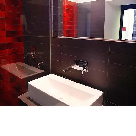M&j Place Hostel *