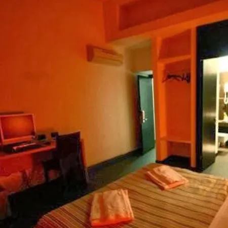 M&j Place Hostel