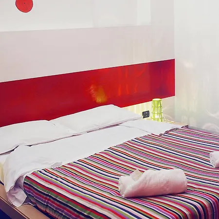 M&j Place Hostel *