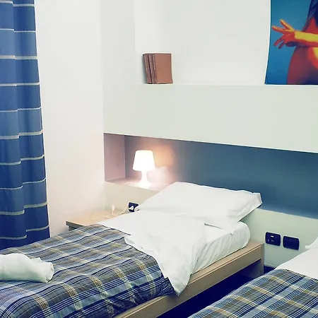 Hostel M&j Place *